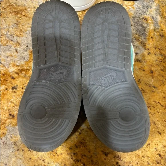 Nike Air Jordan Low Sneakers in Teal and Gray size 6.5 - Picture 9 of 9